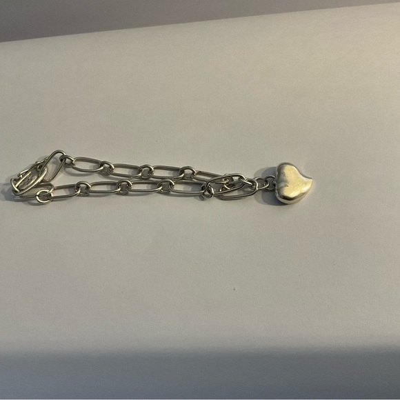 Authentic Elsa Peretti Tiffany Closed Heart Bracelet - - Picture 1 of 5